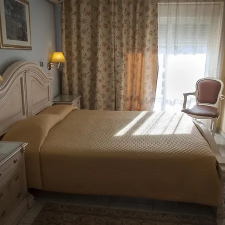 Marianna Hotel Drama