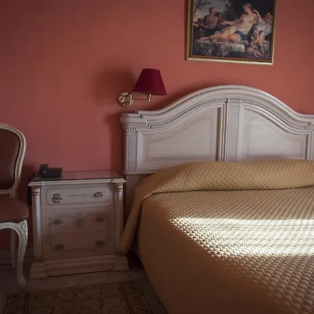 Marianna Hotel Dráma