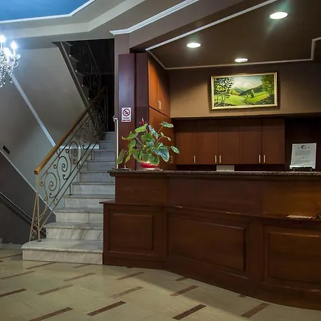 Marianna Hotel Dráma