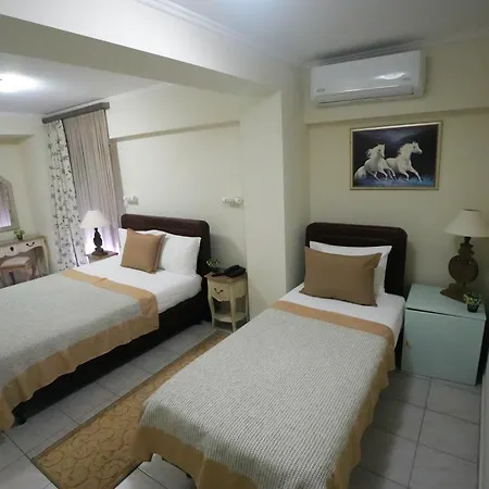 马利安纳酒店 3*