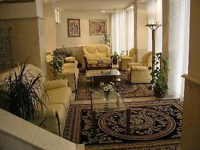 Marianna Hotel Dráma