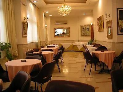 马利安纳酒店 3*